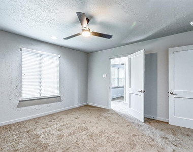 5211 Farmer Street - Photo Thumbnail 18