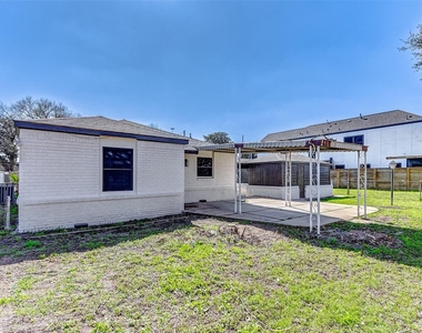 5211 Farmer Street - Photo Thumbnail 20