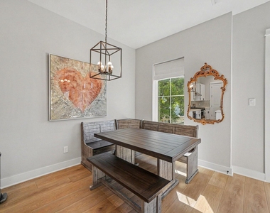 825 Woodcrest Drive - Photo Thumbnail 9