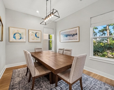 825 Woodcrest Drive - Photo Thumbnail 7