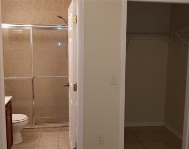 835 Vespucci Avenue S - Photo Thumbnail 10