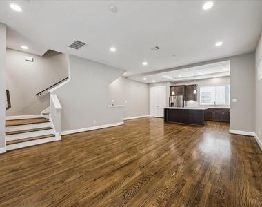 323 Eado Park Circle - Photo Thumbnail 4