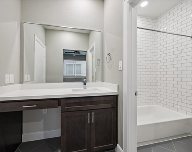 323 Eado Park Circle - Photo Thumbnail 21
