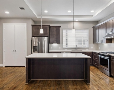 323 Eado Park Circle - Photo Thumbnail 2