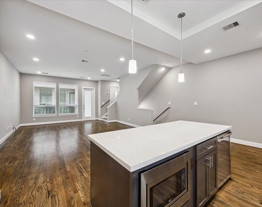 323 Eado Park Circle - Photo Thumbnail 13
