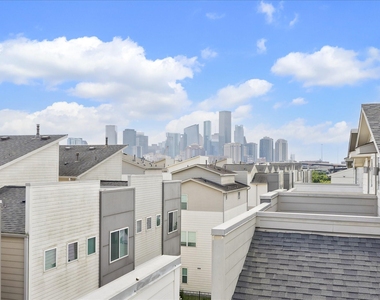 323 Eado Park Circle - Photo Thumbnail 8
