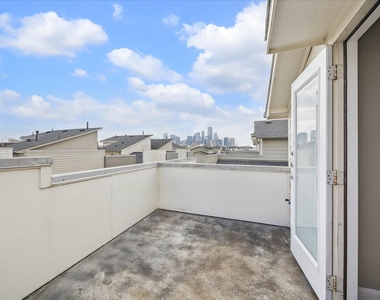 323 Eado Park Circle - Photo Thumbnail 25