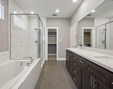 323 Eado Park Circle - Photo Thumbnail 5