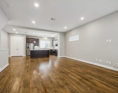 323 Eado Park Circle - Photo Thumbnail 10