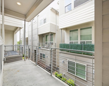 323 Eado Park Circle - Photo Thumbnail 24