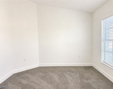 2711 20th Street Sw - Photo Thumbnail 8