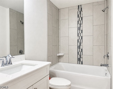 2711 20th Street Sw - Photo Thumbnail 4