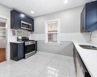 2509 Arbor Street - Photo Thumbnail 10