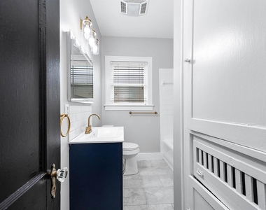2509 Arbor Street - Photo Thumbnail 13