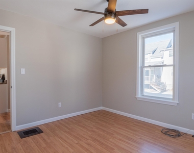 115 Belmont - Photo Thumbnail 8