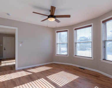 115 Belmont - Photo Thumbnail 17