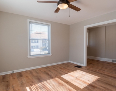 115 Belmont - Photo Thumbnail 10