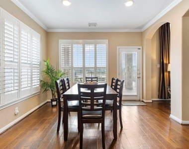 19403 Country Village Drive - Photo Thumbnail 18