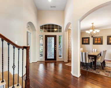 19403 Country Village Drive - Photo Thumbnail 5