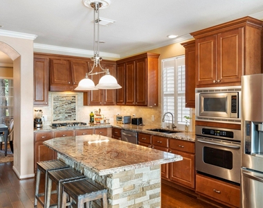 19403 Country Village Drive - Photo Thumbnail 14