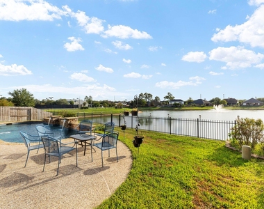 19403 Country Village Drive - Photo Thumbnail 40