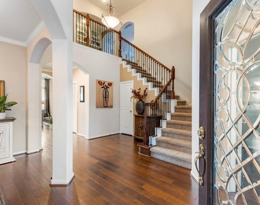 19403 Country Village Drive - Photo Thumbnail 4
