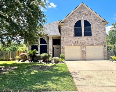 202 Almond Drive - Photo Thumbnail 1