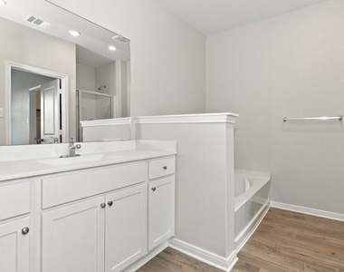7650 Tipton Meadow Way - Photo Thumbnail 12