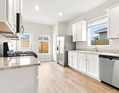15550 Caramel Springs Drive - Photo Thumbnail 4