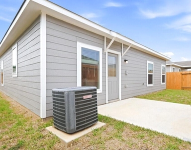 15550 Caramel Springs Drive - Photo Thumbnail 14