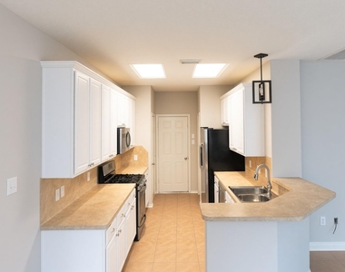 2607 Mill Creek Drive - Photo Thumbnail 4