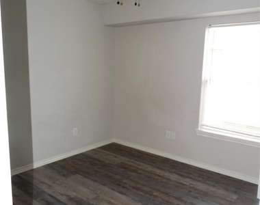 2607 Mill Creek Drive - Photo Thumbnail 15