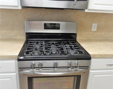 2607 Mill Creek Drive - Photo Thumbnail 7