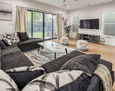 5215 Farmer Street - Photo Thumbnail 6