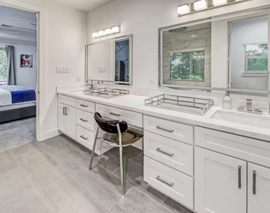 5215 Farmer Street - Photo Thumbnail 24