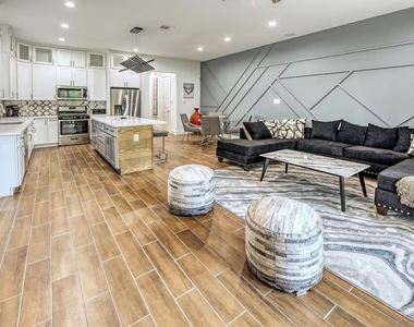 5215 Farmer Street - Photo Thumbnail 7