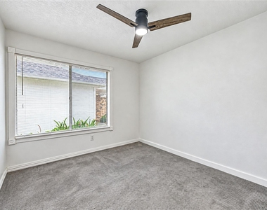 1719 Sullins Way - Photo Thumbnail 14