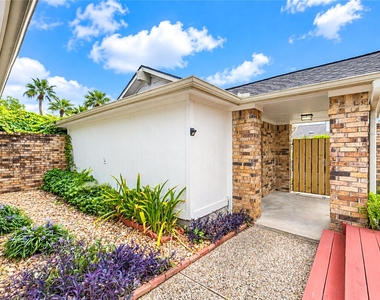 1719 Sullins Way - Photo Thumbnail 1