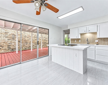 1719 Sullins Way - Photo Thumbnail 9