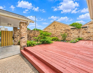 1719 Sullins Way - Photo Thumbnail 2