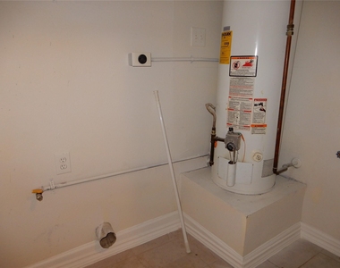 5114 Vinett Avenue - Photo Thumbnail 10