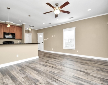 9022 Topaz Street - Photo Thumbnail 5
