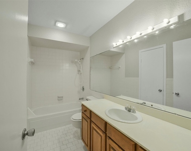 2400 N Braeswood Boulevard - Photo Thumbnail 22