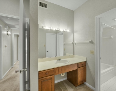 2400 N Braeswood Boulevard - Photo Thumbnail 16