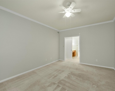 2400 N Braeswood Boulevard - Photo Thumbnail 15