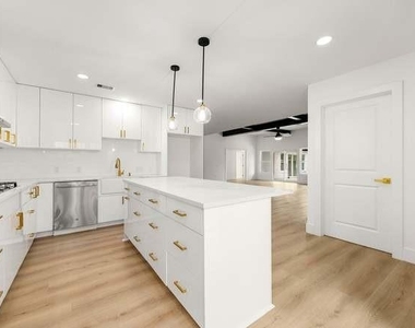 5518 Beechnut Street - Photo Thumbnail 14
