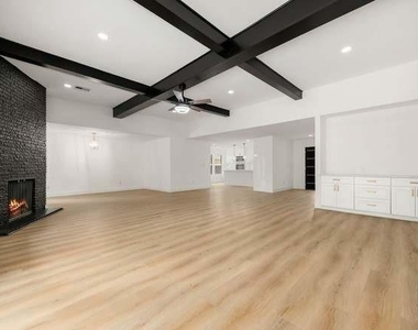 5518 Beechnut Street - Photo Thumbnail 11