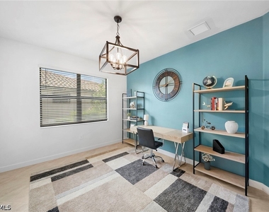 14035 Pine Lodge Lane - Photo Thumbnail 10