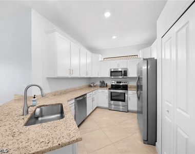 14035 Pine Lodge Lane - Photo Thumbnail 7