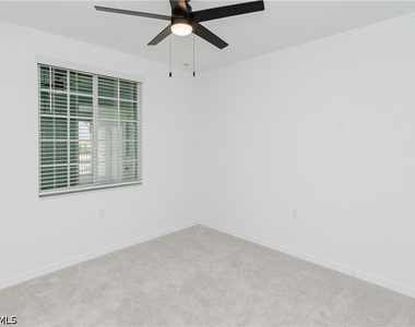 18411 Copperhead Court N - Photo Thumbnail 23
